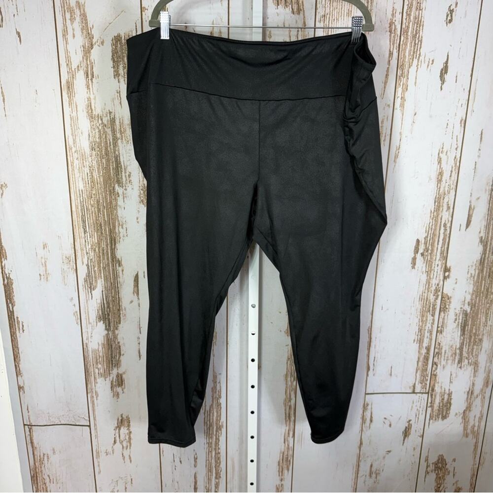 Terra & Sky, Classic Black Leggings. Size 3X. In excellent condition!